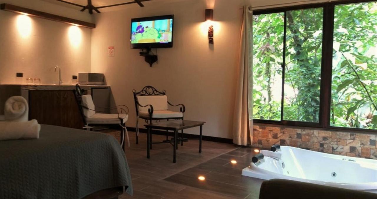 Tropical Suites & Villas La Fortuna Екстериор снимка